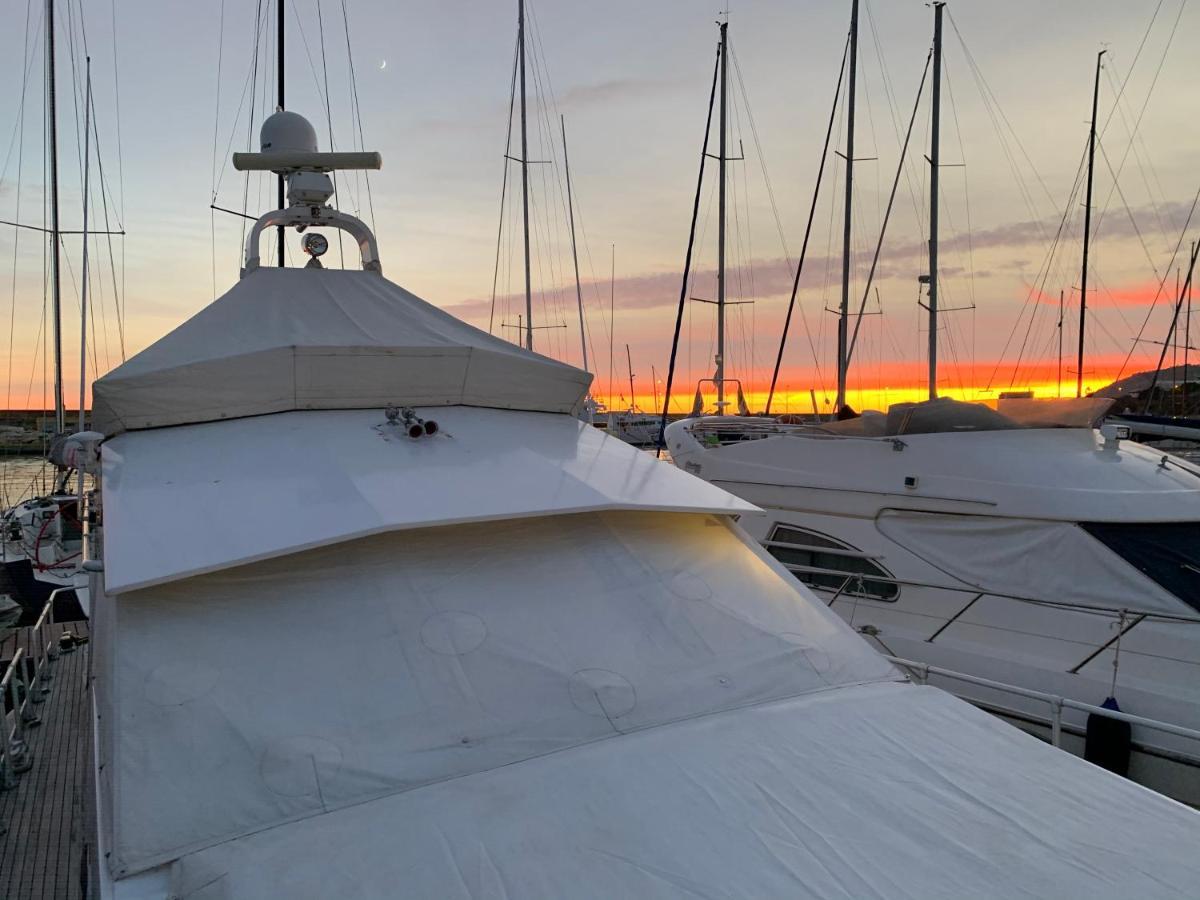 Botel Delphin 4 Odysea It *