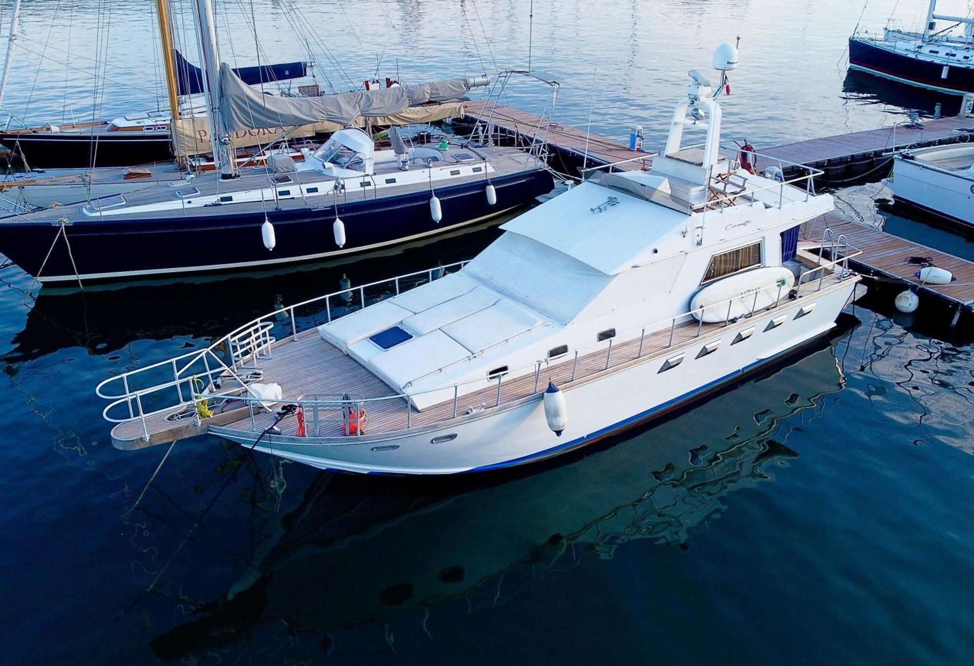 Botel Delphin 4 Odysea It