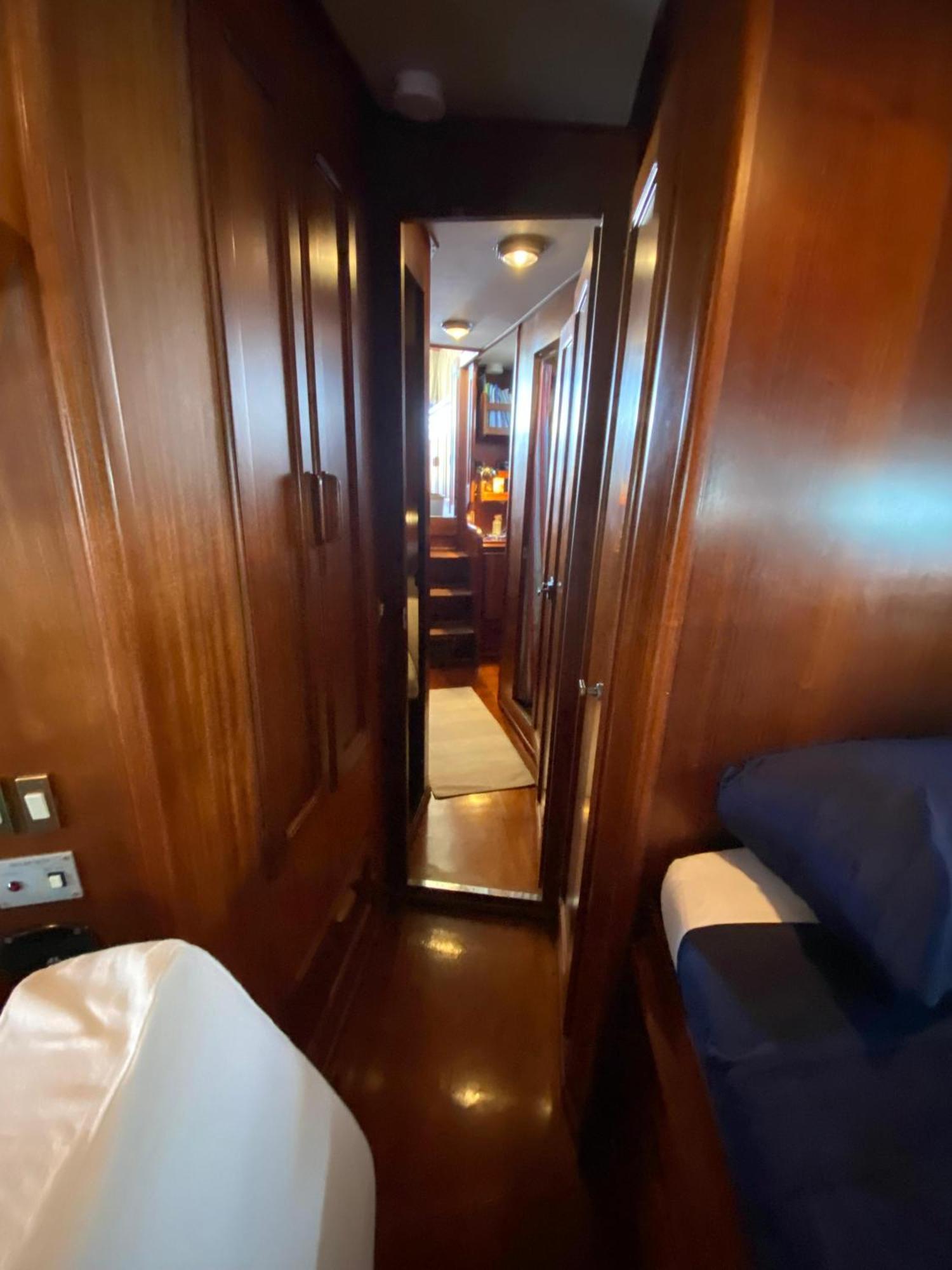 Botel Delphin 4 Odysea It Sanremo