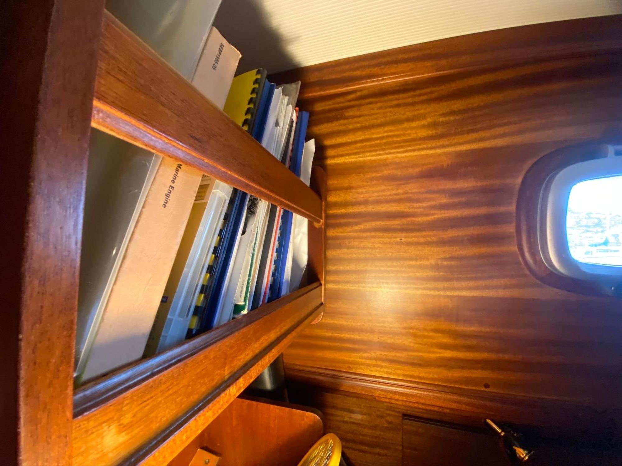 Botel Delphin 4 Odysea It